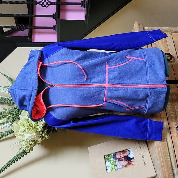 Champion C9 Semi Fitted Zip Up - SZ M - Picture 1 of 6